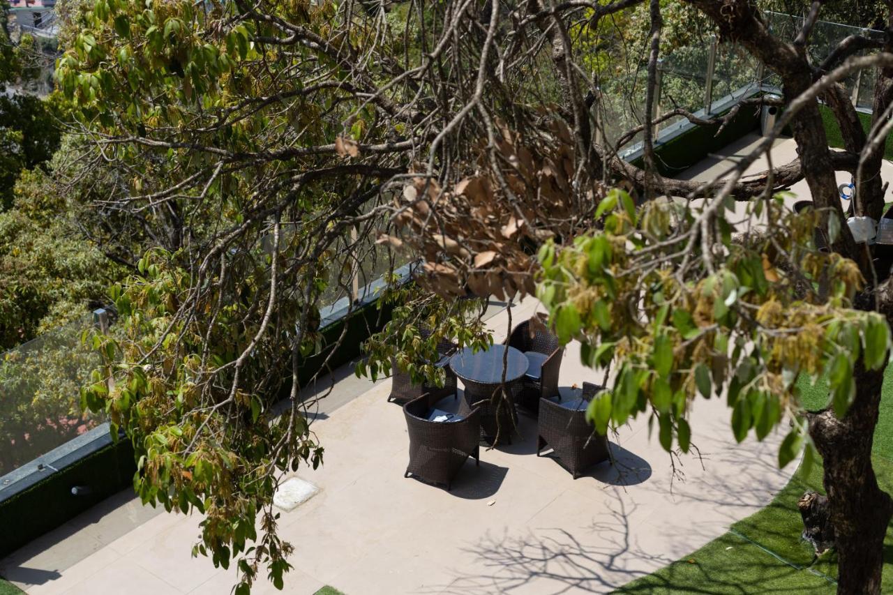 Accord Hotel Mussoorie Exterior foto
